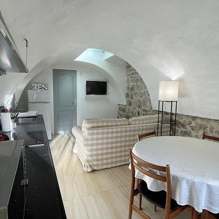 Le Doolie'S Biarritz - Panglao Garden Wifi Tv Bbq Apartment ภายนอก รูปภาพ