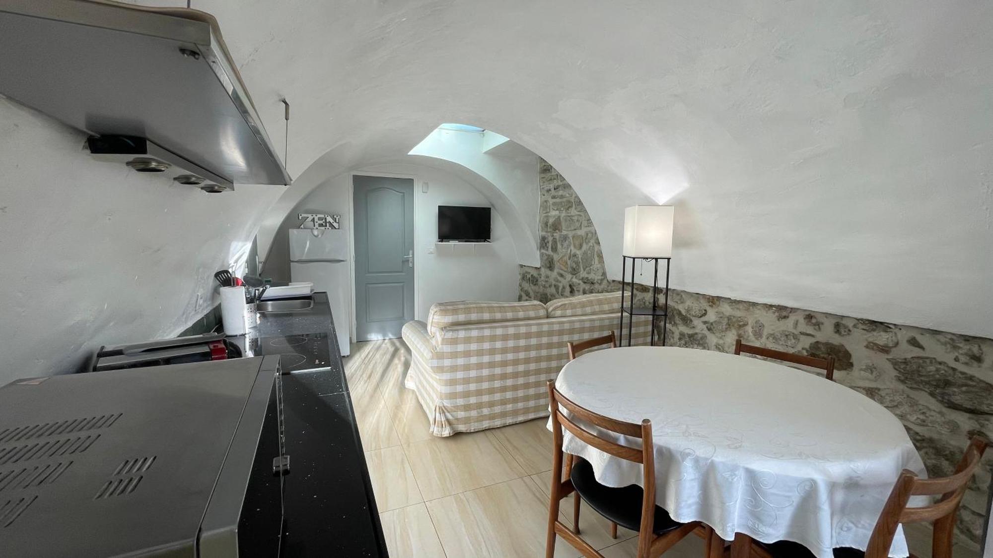 Le Doolie'S Biarritz - Panglao Garden Wifi Tv Bbq Apartment ภายนอก รูปภาพ