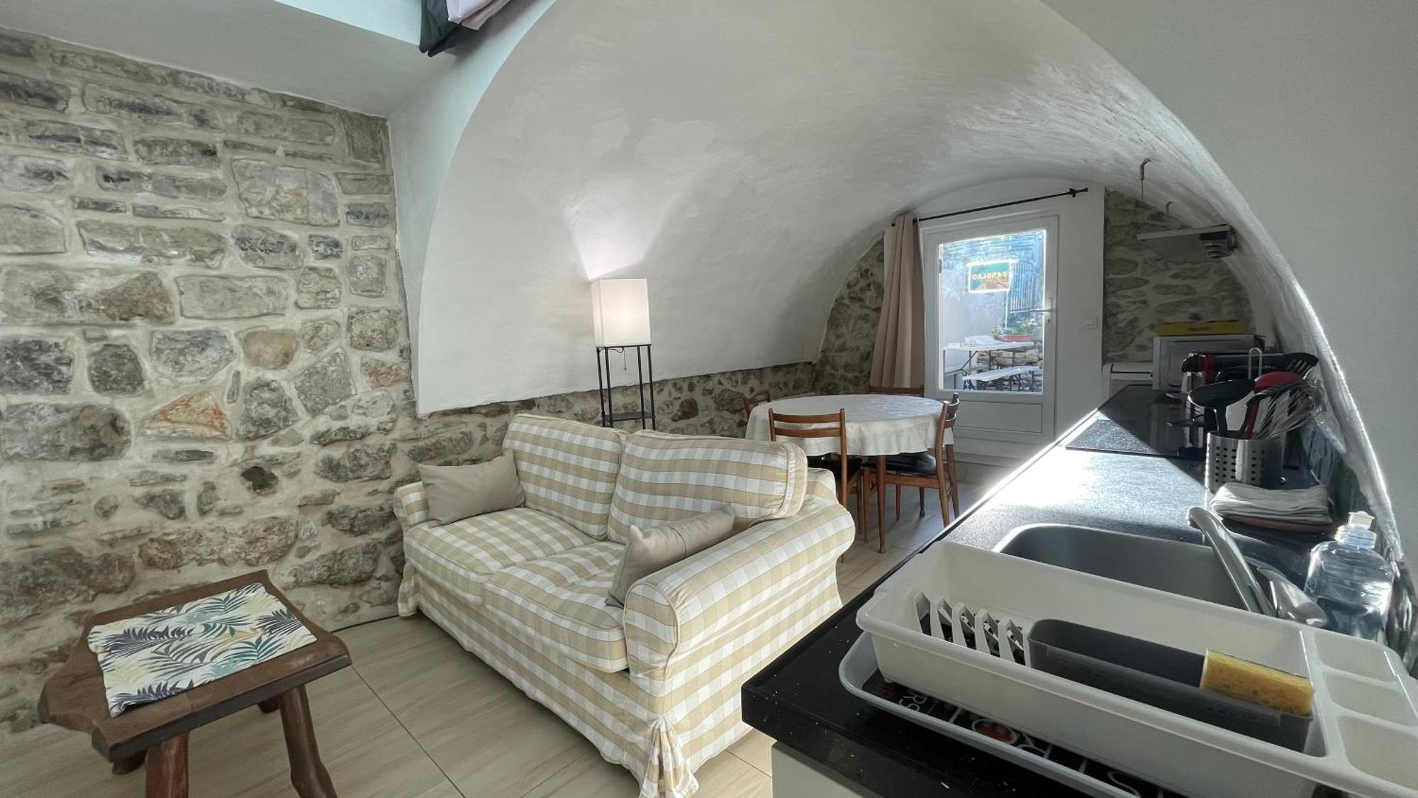 Le Doolie'S Biarritz - Panglao Garden Wifi Tv Bbq Apartment ภายนอก รูปภาพ