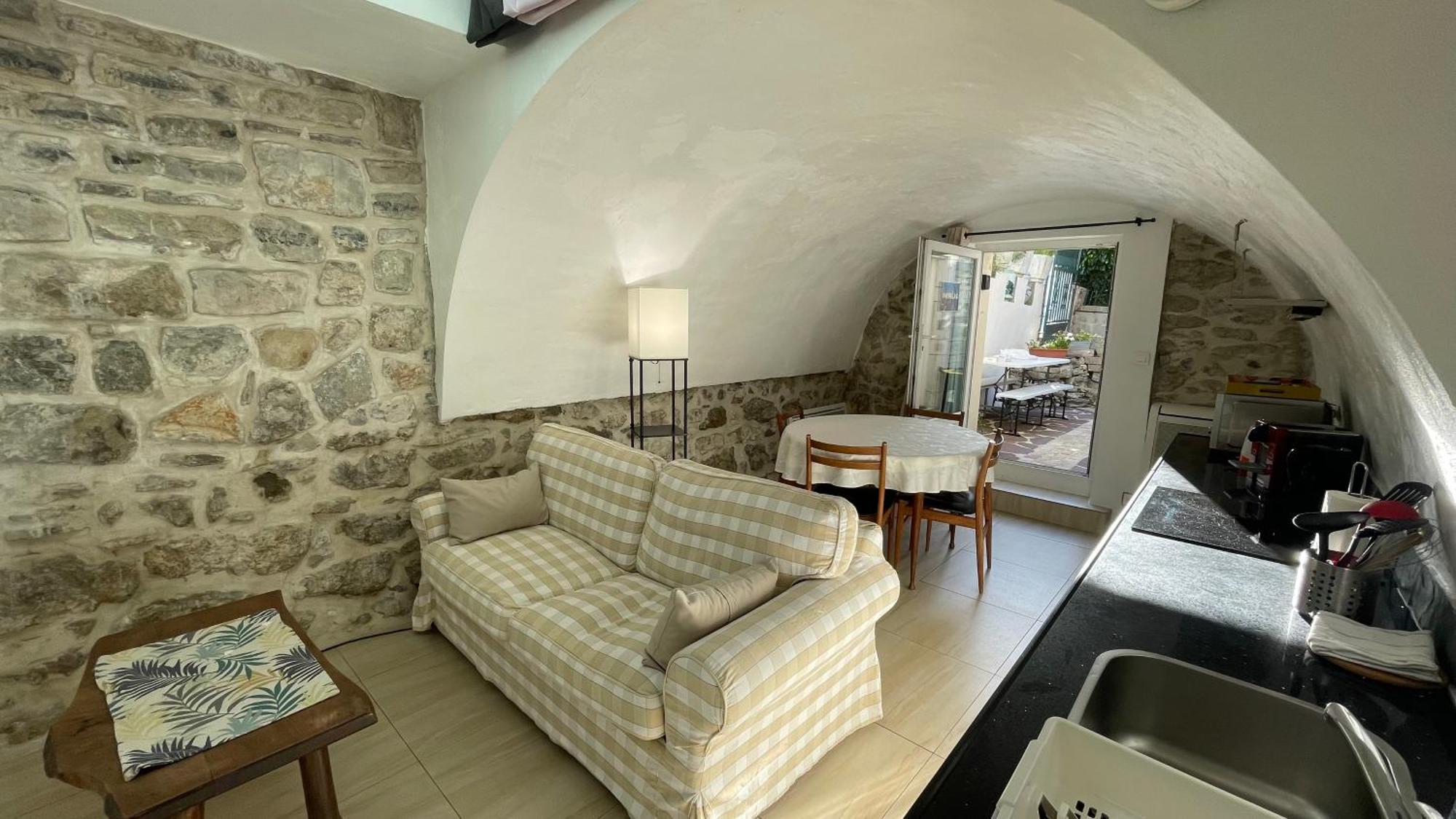 Le Doolie'S Biarritz - Panglao Garden Wifi Tv Bbq Apartment ภายนอก รูปภาพ