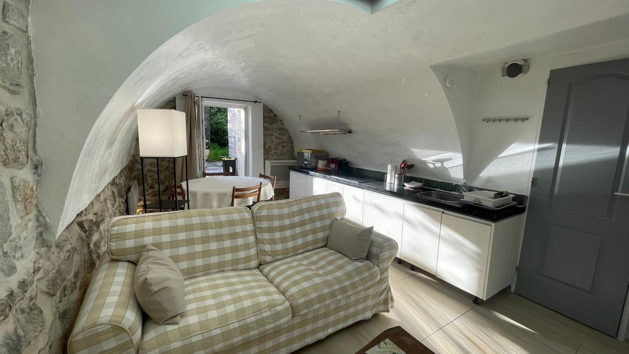 Le Doolie'S Biarritz - Panglao Garden Wifi Tv Bbq Apartment ภายนอก รูปภาพ